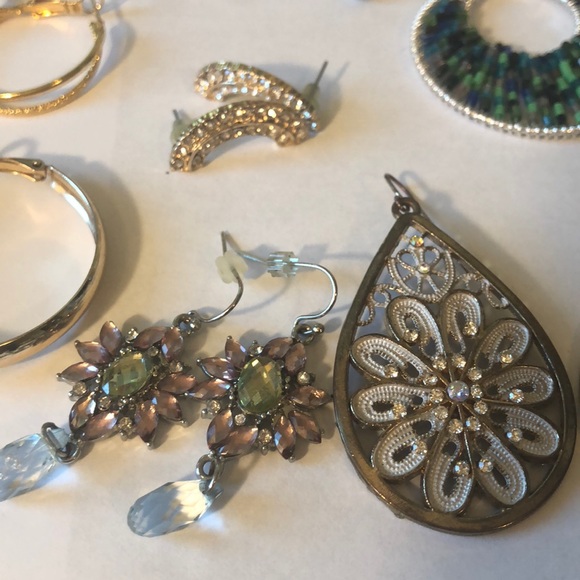 Earrings - Picture 5 of 8